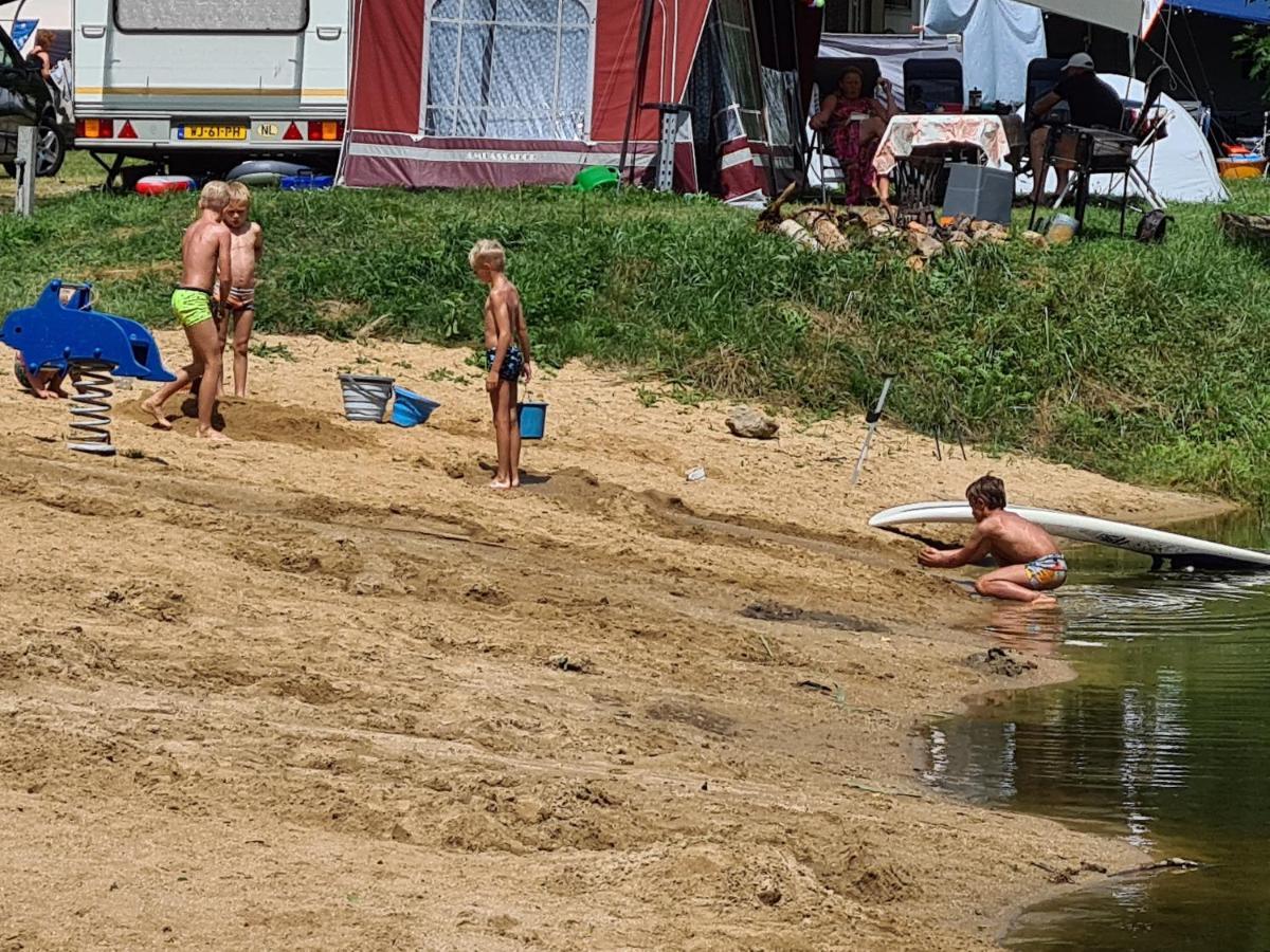 فيلا Počátkyفي Camping Fontana S.R.O. المظهر الخارجي الصورة